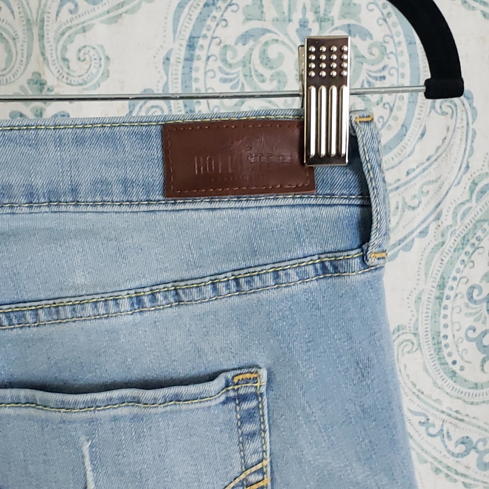 Hollister Distressed Jeans - Picture 4 of 4